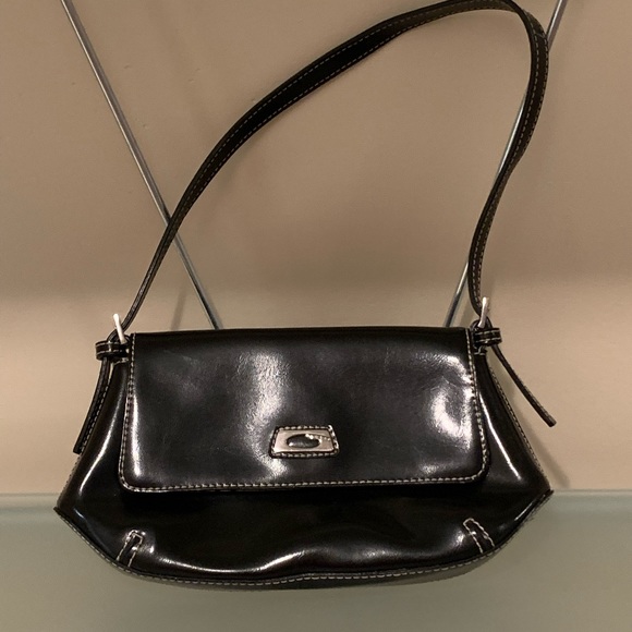 Guess Small Purse - Black - Picture 1 of 5